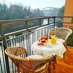 Pontevecchio Bed and Breakfast