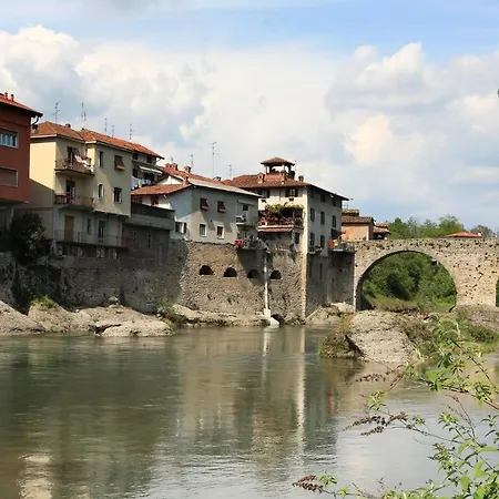 לינה וארוחת בוקר Pontevecchio ברמבאטה
